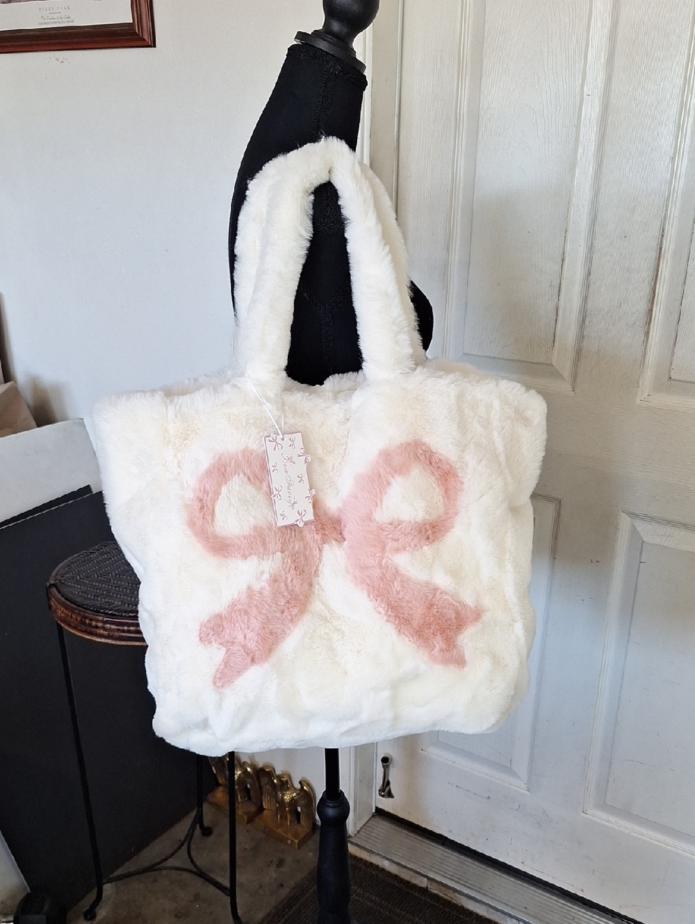 Bow Fancy | Faux Fur Tote w/ Pink Bow New 🎀
